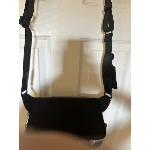 NEW Tumi ALPHA Nylon EAST WEST Sling Crossbody Waist Pack - Picture 4 of 6